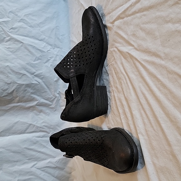 Women's BORN leather size 12 boots - Picture 2 of 8